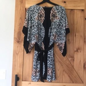 Bcbg dress small- kimono